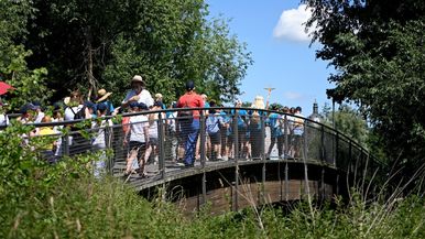 Familienpilgertag im Bistum Fulda:  Als „Pilgernde der Hoffnung“ hatten sich am Sonntag (29. Juni) mehrere hundert Menschen aus dem ganzen Bistum auf den Weg gemacht. Fotos: Bistum Fulda / Marzena Seidel